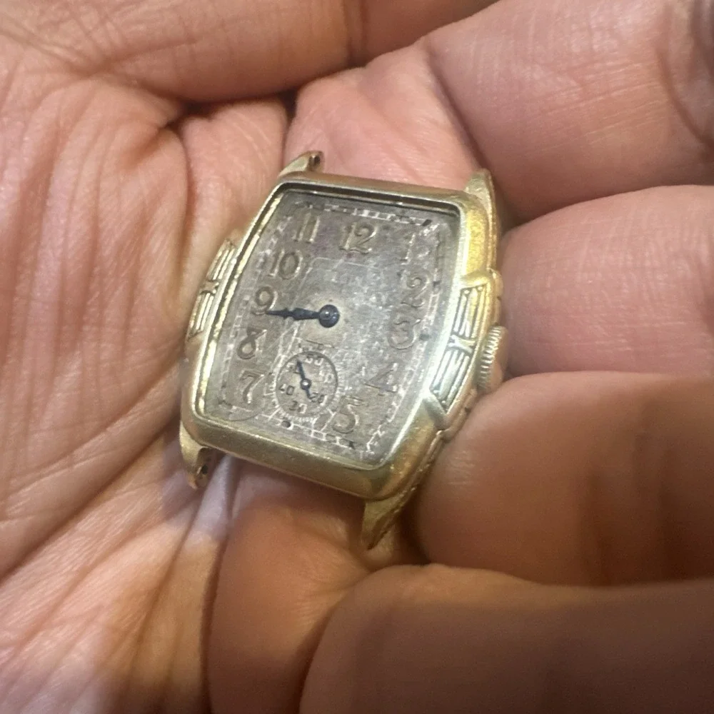 Vintage Elgin 15 Jewel Manual Wind Mens watch Parts/Repair  Gold -No Back Cover
